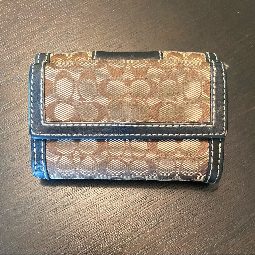 Vintage Leather C Logo Coach Snap Wallet - Picture 2 of 15